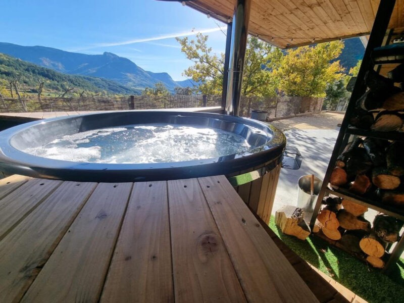 bain nordique avec terrasse en bois